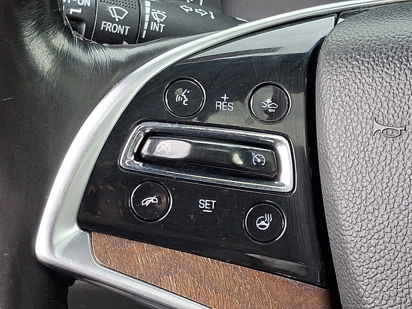 Used 2019 Cadillac Escalade Luxury image 24