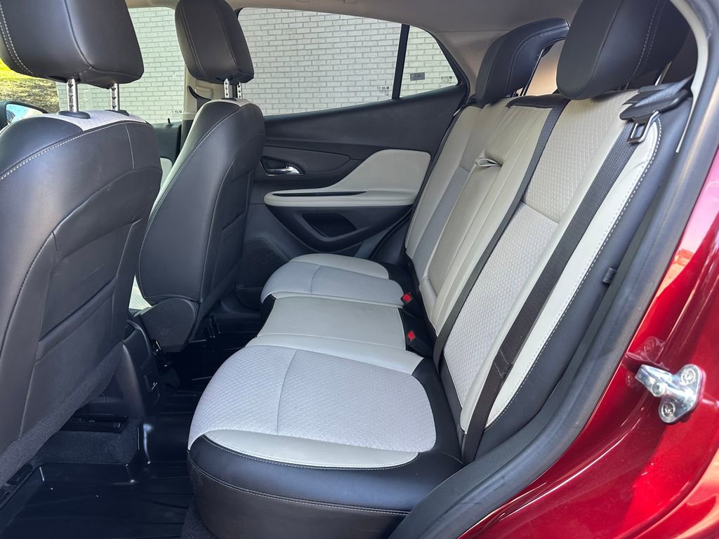 Used 2022 Buick Encore Preferred w/ Safety Package image 27