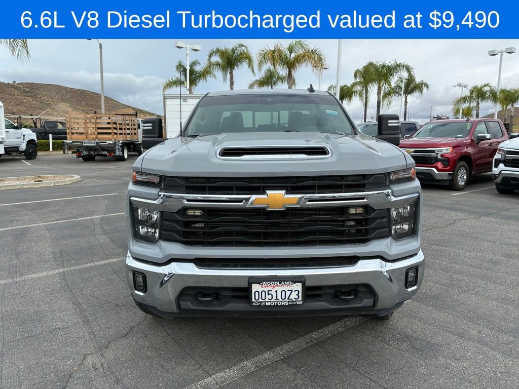 Used 2024 Chevrolet Silverado 2500 LT w/ Convenience Package image 2