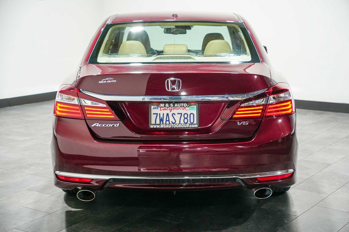 Used 2017 Honda Accord EX-L image 4
