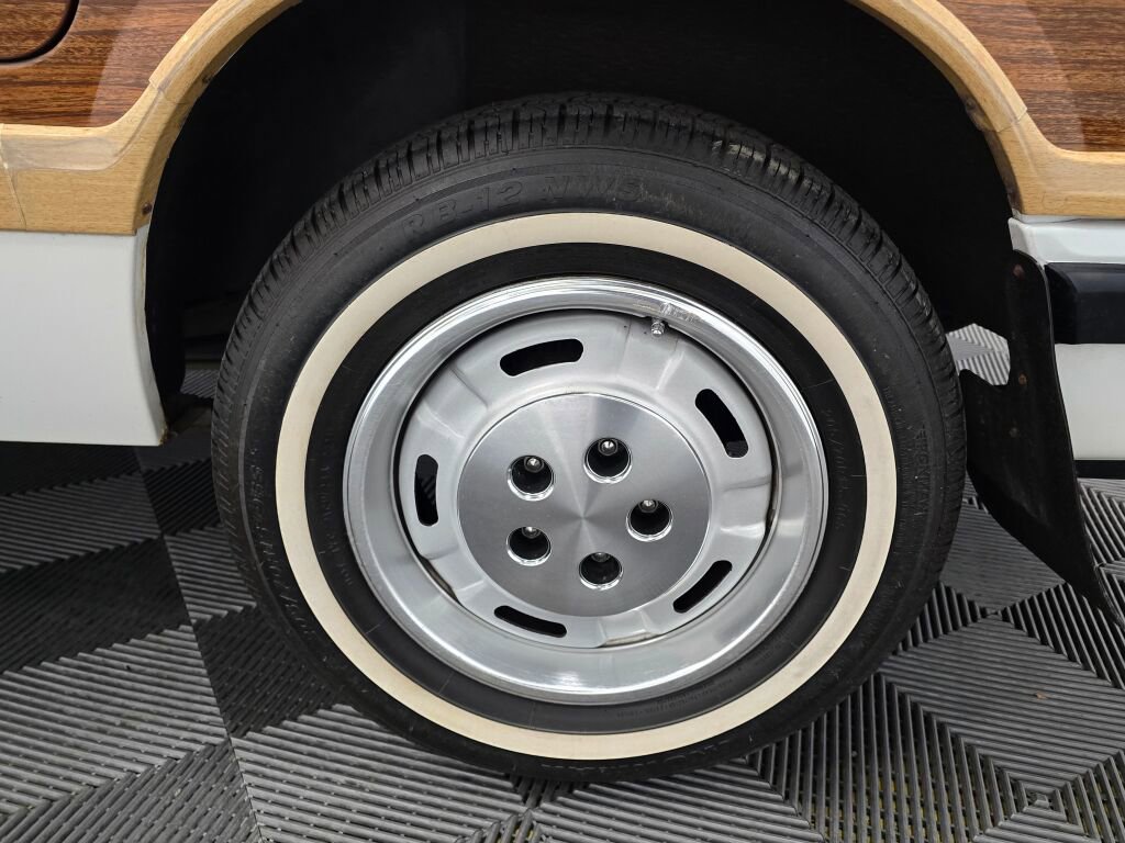 Used 1990 Dodge Grand Caravan LE image 15