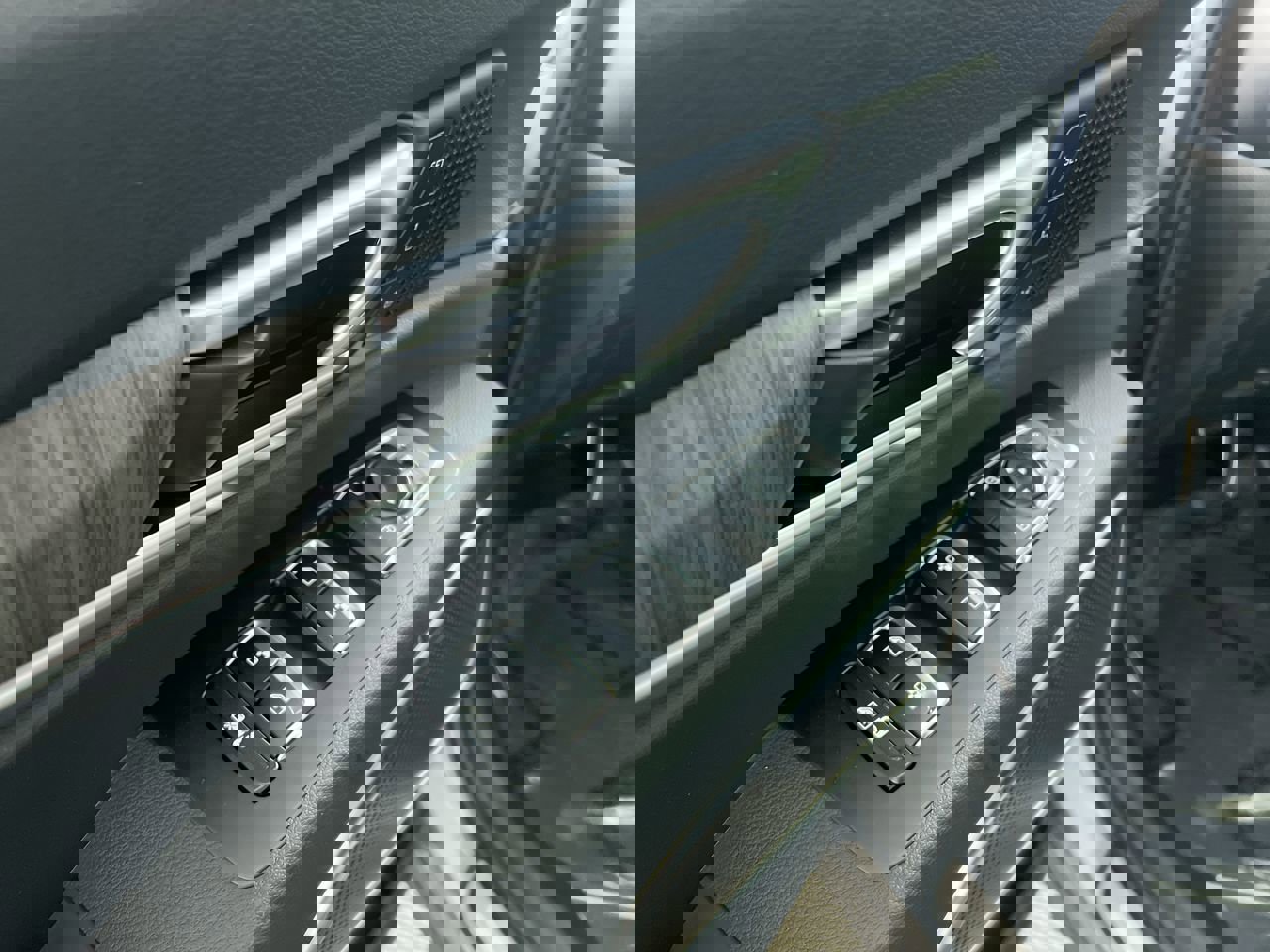 Certified 2023 Kia Telluride SX FWD image 16