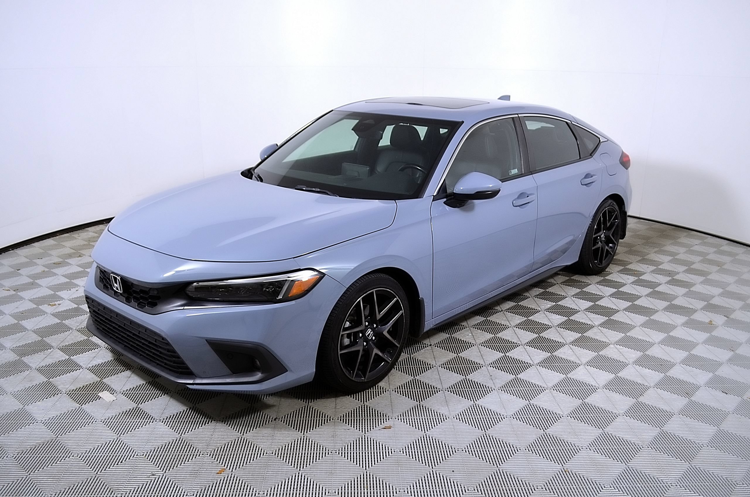Used 2024 Honda Civic Sport Touring image 3