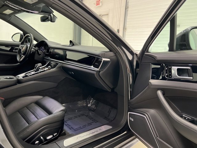 Used 2019 Porsche Panamera image 51