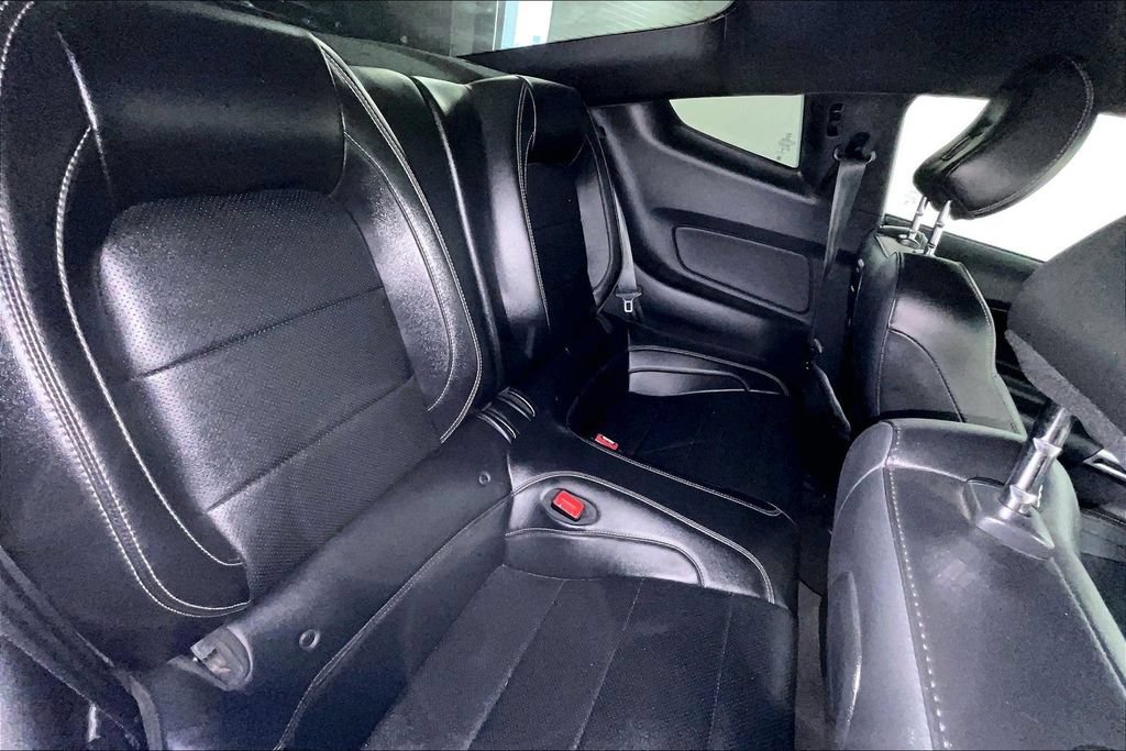 Used 2018 Ford Mustang GT Premium w/ Equipment Group 401A RWD image 30