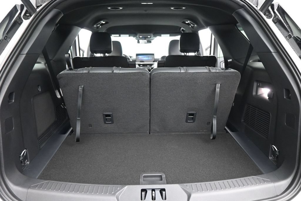 New 2026 Ford Explorer ST-Line w/ ST-Line Street Pack RWD image 23