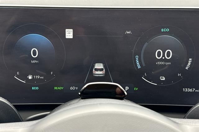 Used 2025 Hyundai Tucson Limited image 30