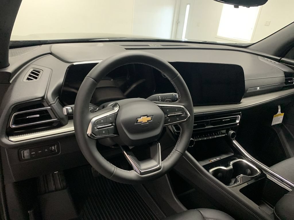 New 2026 Chevrolet Traverse LT w/ Driver Confidence Package AWD/4WD image 13