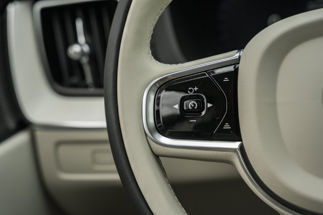 New 2026 Volvo XC60 B5 Ultra w/ Protection Package Premier AWD/4WD image 31