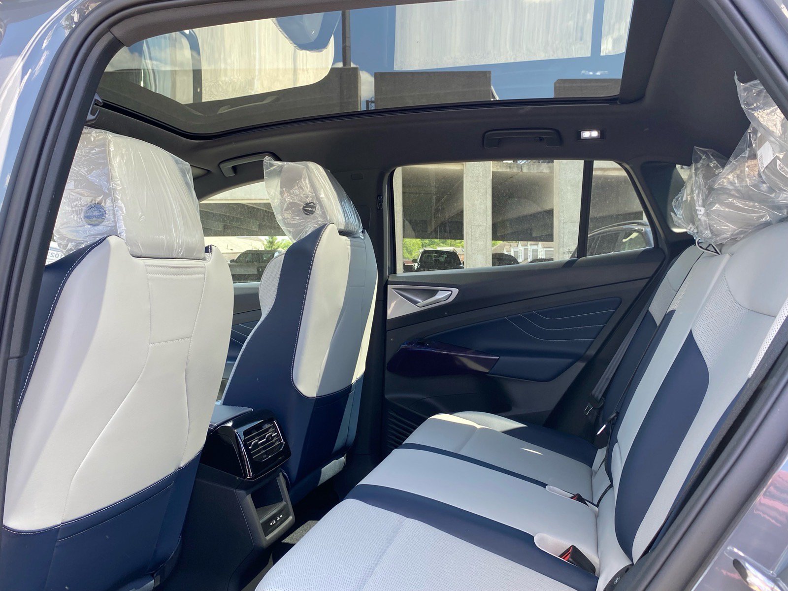New 2026 Volkswagen ID.4 Pro S AWD/4WD image 11