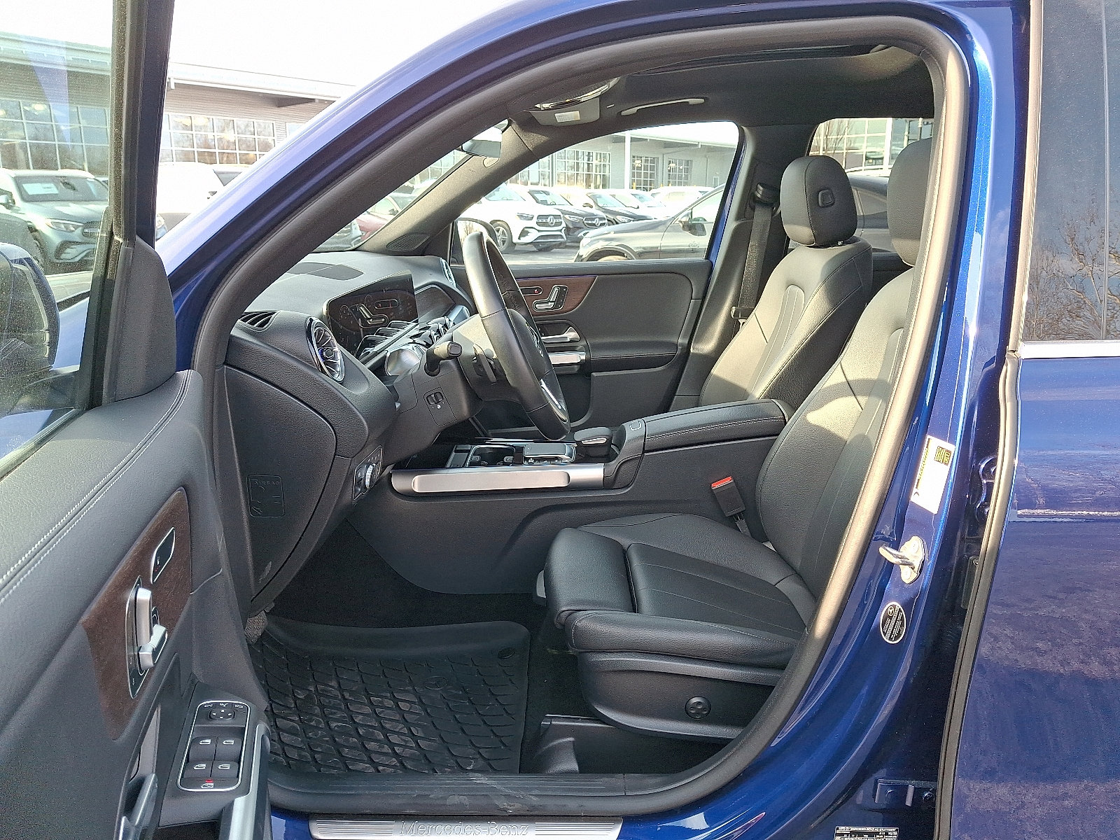 Certified 2023 Mercedes-Benz GLB 250 4MATIC image 14
