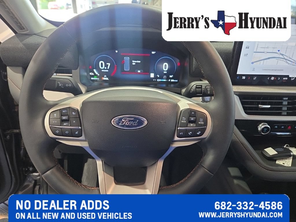 Used 2026 Ford Explorer Active w/ Active Comfort Package RWD image 16