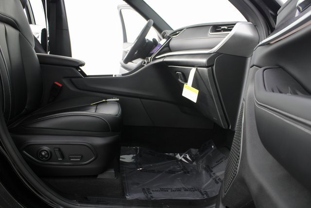 New 2025 Jeep Grand Cherokee L Limited w/ Black Appearance Package image 24