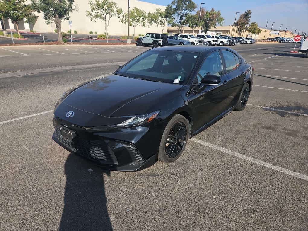 Used 2025 Toyota Camry SE w/ Convenience Package