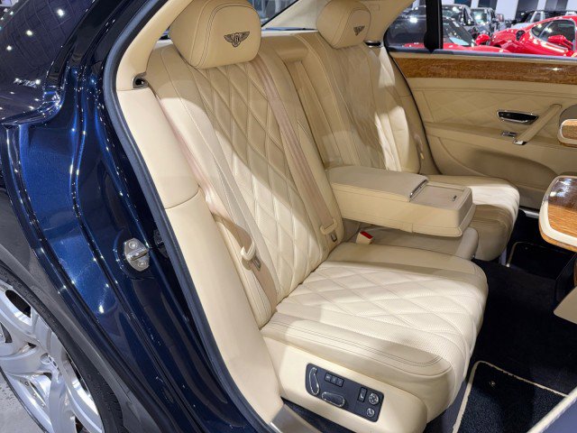 Used 2015 Bentley Flying Spur W12 image 64