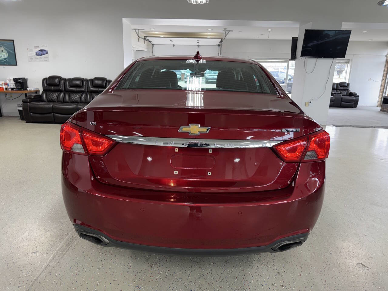 Used 2019 Chevrolet Impala Premier w/ Premier Convenience Package image 9