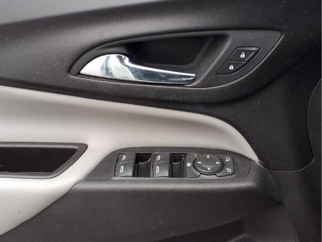 Used 2020 Chevrolet Equinox LS w/ LS Convenience Package FWD image 15