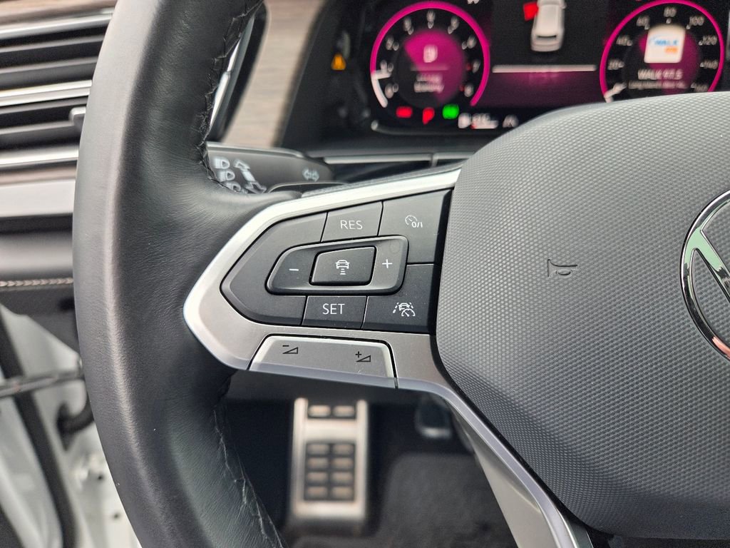 Used 2024 Volkswagen Atlas SEL Premium R-Line AWD/4WD image 24