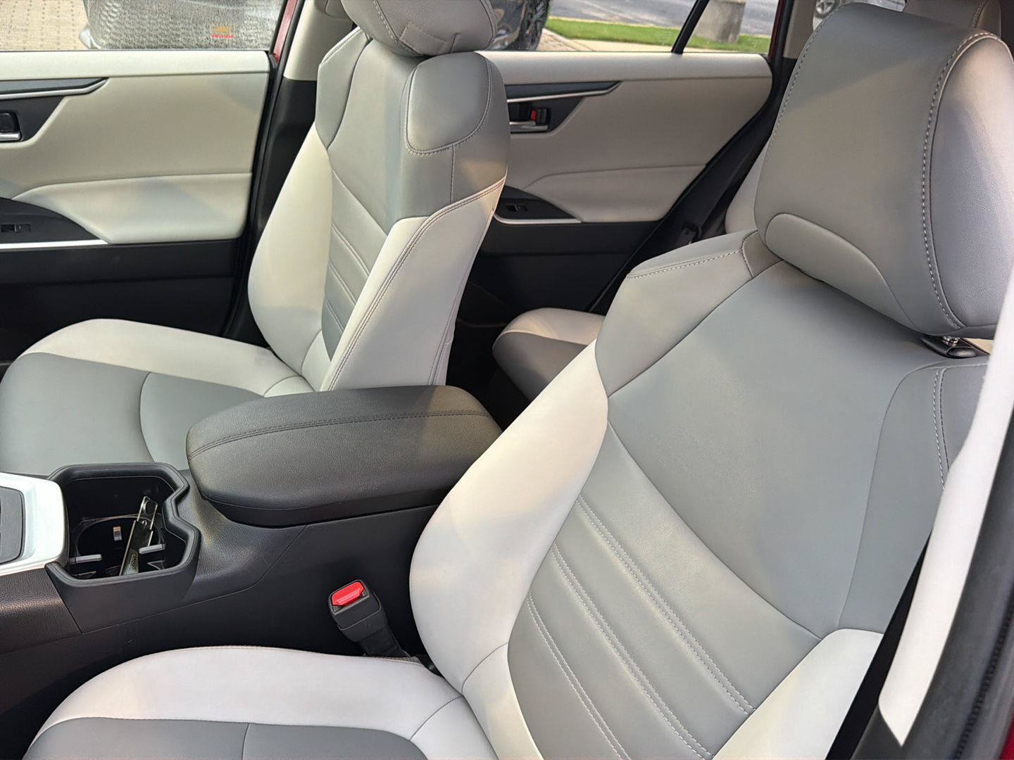 Certified 2023 Toyota RAV4 XLE Premium AWD/4WD image 29