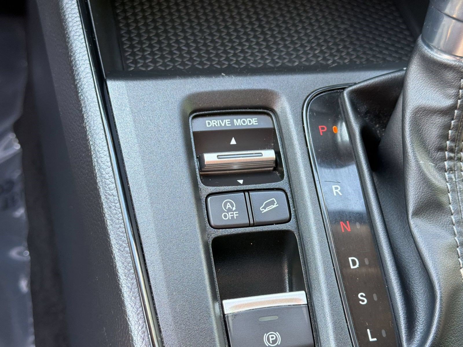 Used 2025 Honda CR-V LX image 19
