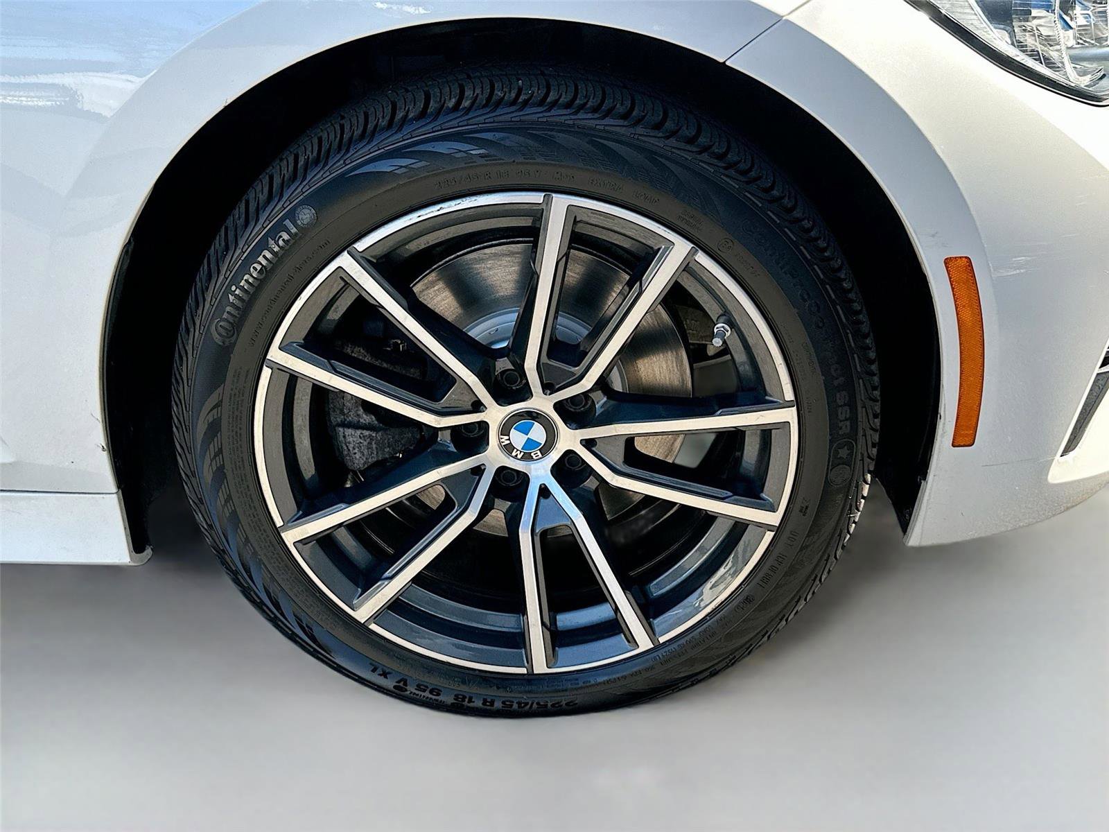 Used 2022 BMW 330i xDrive Sedan w/ Premium Package 2 image 32