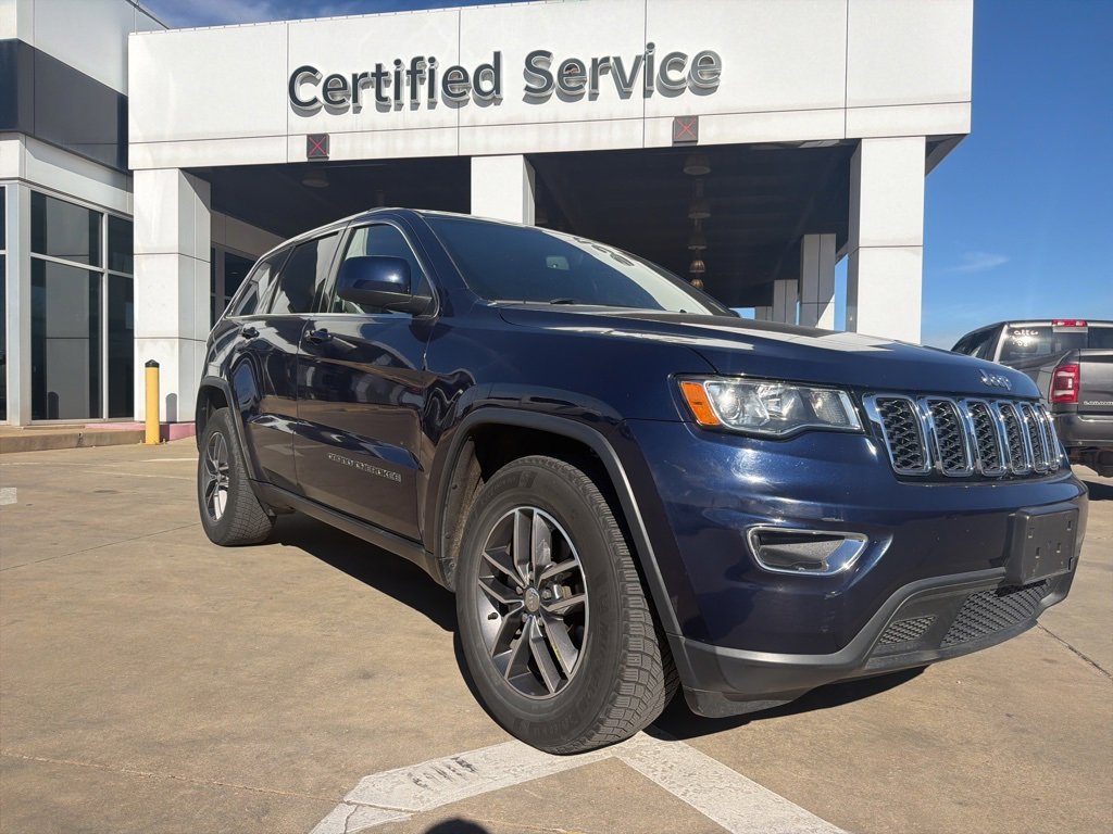 Used 2018 Jeep Grand Cherokee Laredo video 1