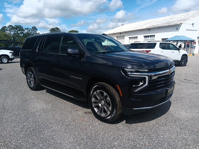 New 2025 Chevrolet Suburban LS image 9