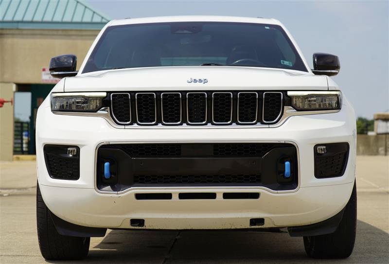 Used 2023 Jeep Grand Cherokee Overland AWD/4WD image 13