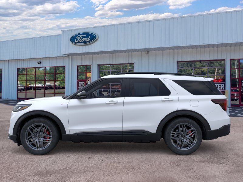 Used 2026 Ford Explorer ST-Line w/ ST-Line Street Pack AWD/4WD image 3