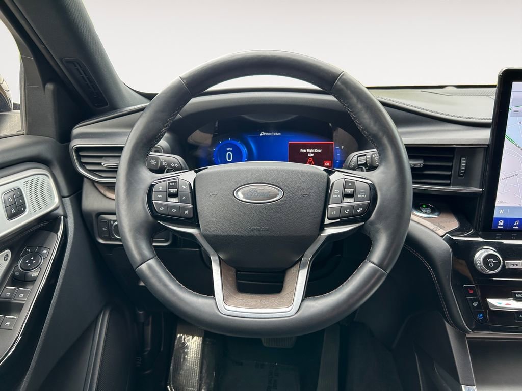 Used 2021 Ford Explorer Platinum w/ Equipment Group 601A image 14