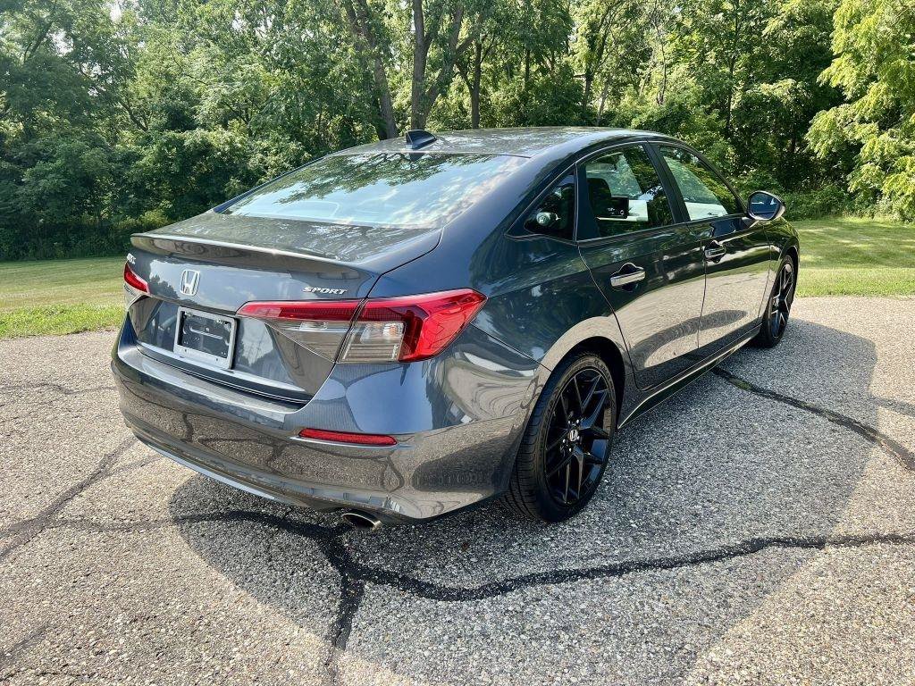 Used 2023 Honda Civic Sport image 4