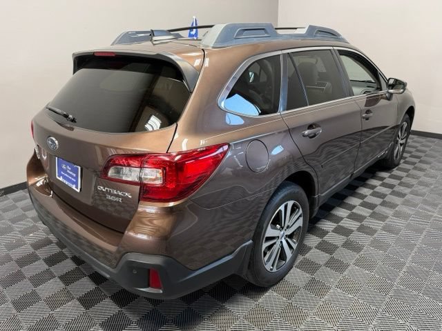 Used 2019 Subaru Outback 3.6R Limited AWD/4WD image 8