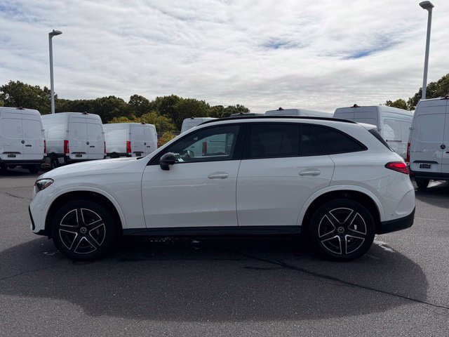 Used 2023 Mercedes-Benz GLC 300 4MATIC image 4