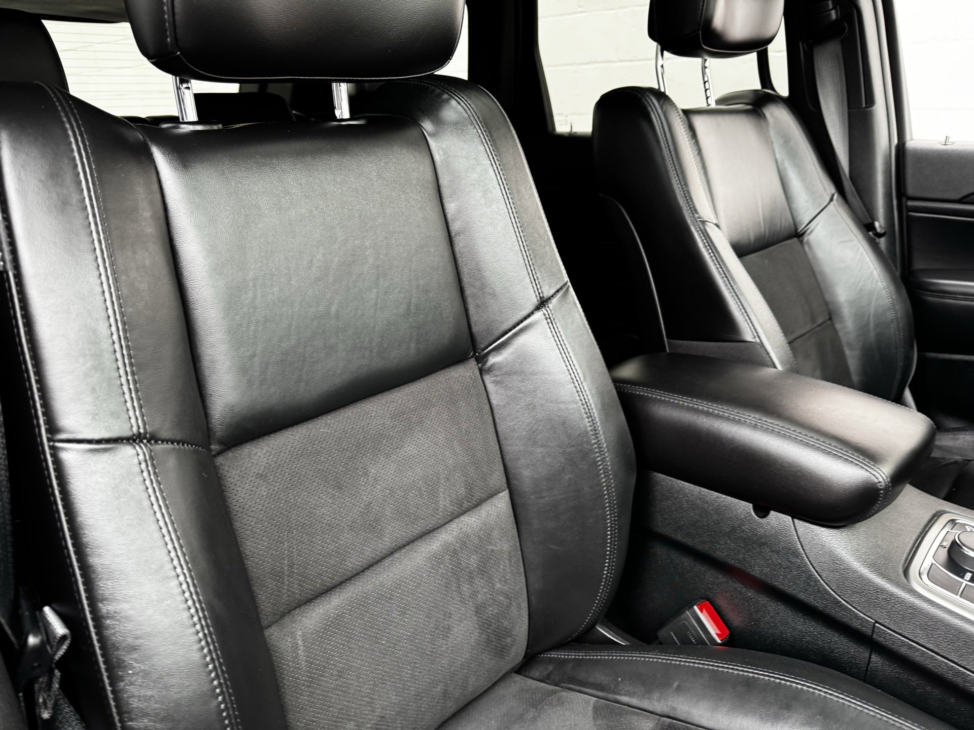 Used 2022 Jeep Grand Cherokee Altitude image 13