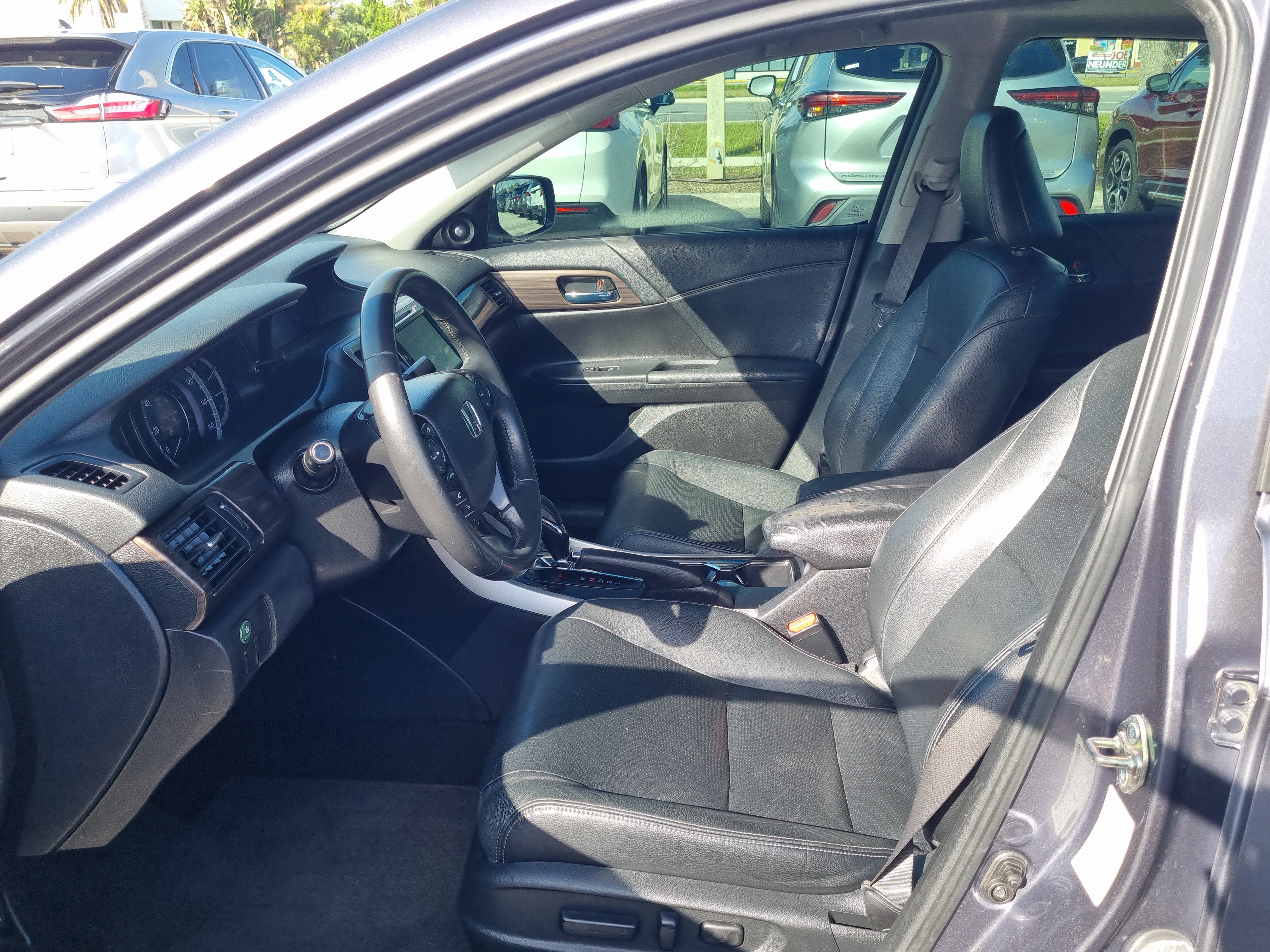 Used 2016 Honda Accord EX-L image 23