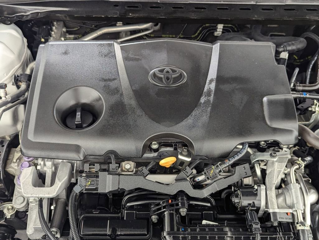 Used 2020 Toyota Camry XLE image 10