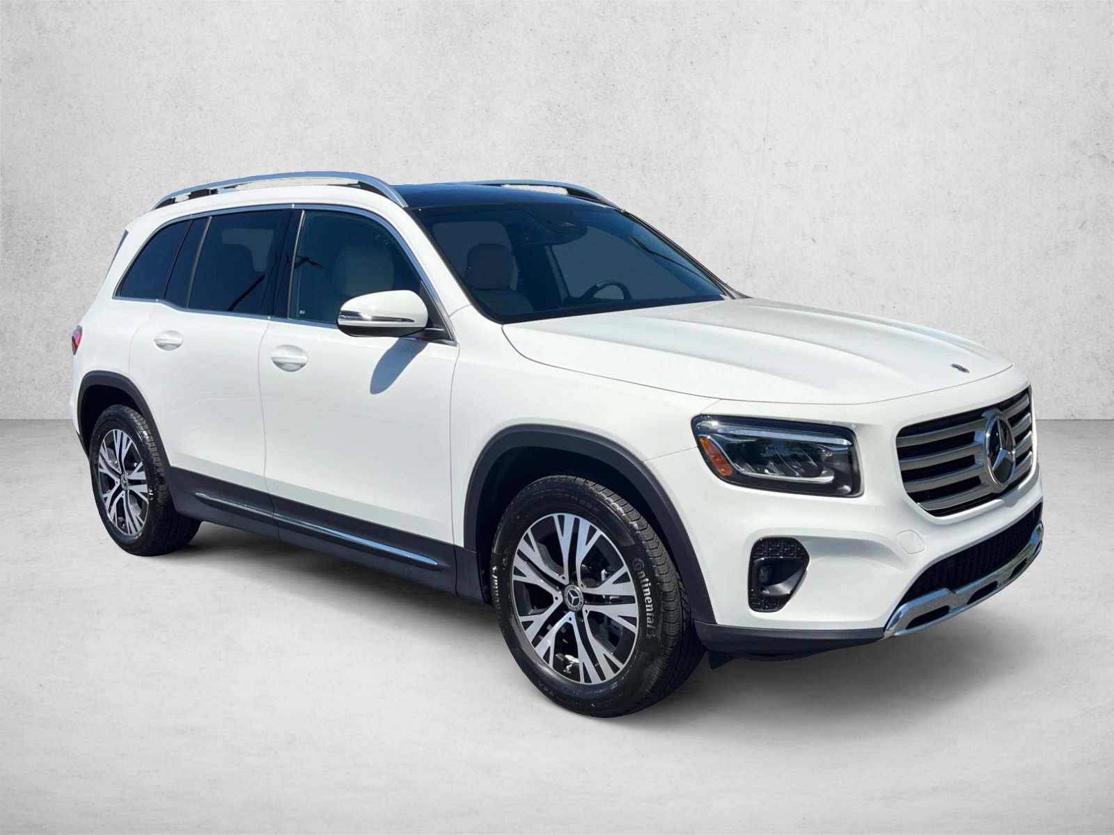 Used 2026 Mercedes-Benz GLB 250 4MATIC image 3