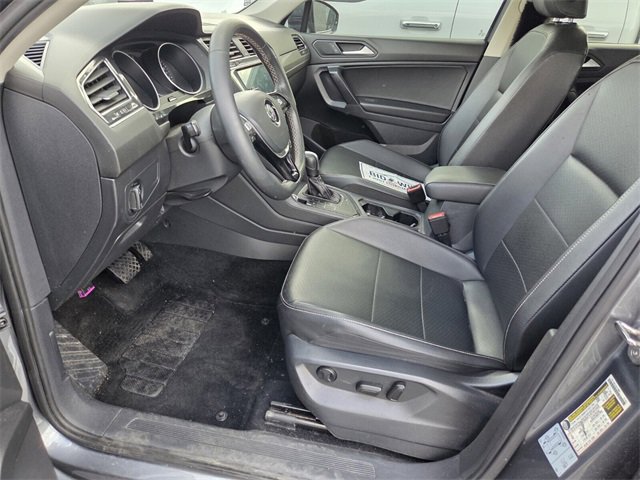 Used 2021 Volkswagen Tiguan SE image 6