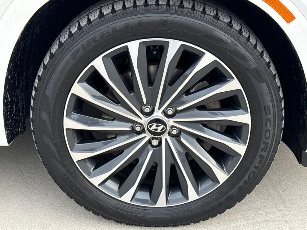 Used 2023 Hyundai Palisade Calligraphy image 19