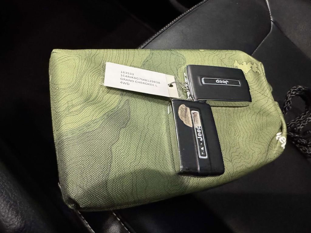 Used 2021 Jeep Grand Cherokee L Limited image 31