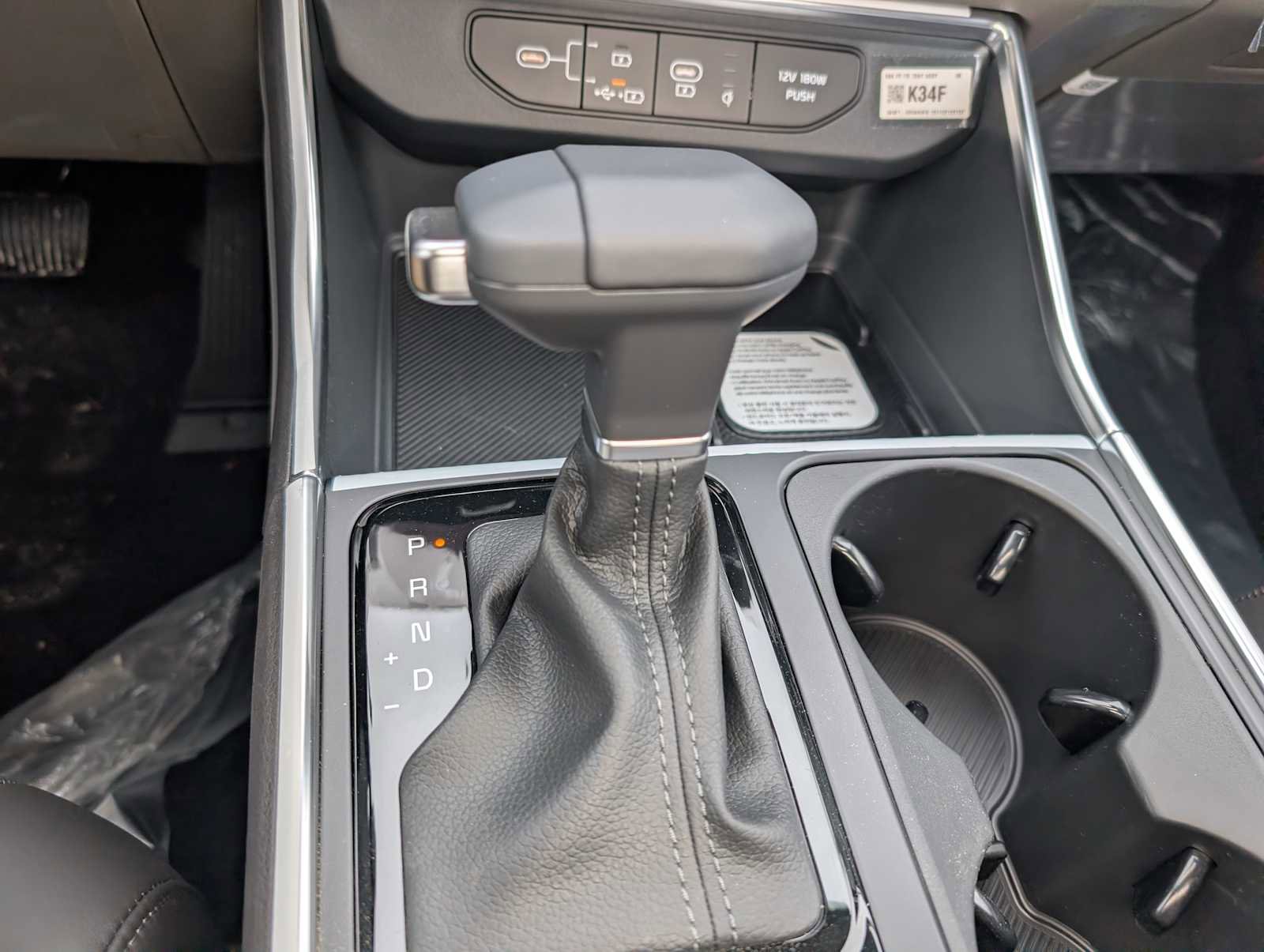 New 2026 Kia Carnival EX FWD image 23