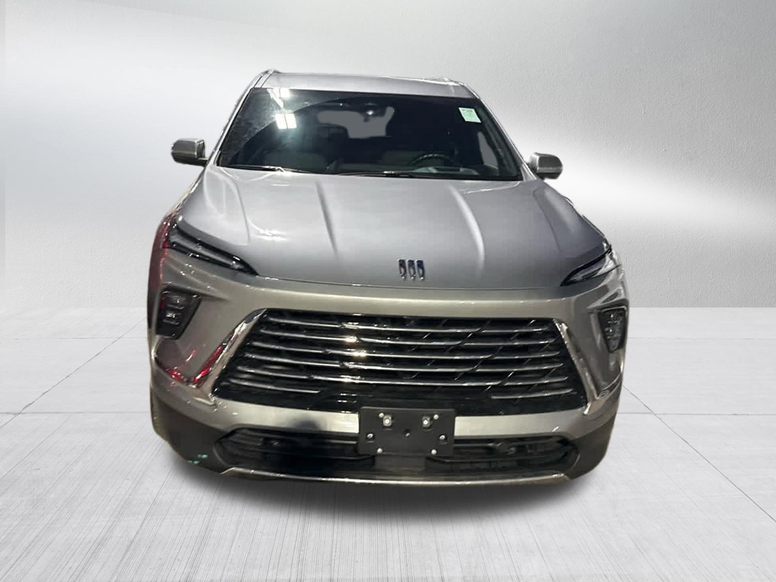 Used 2026 Buick Enclave Preferred w/ Power Package image 2