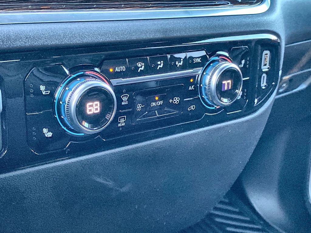 New 2026 GMC Sierra 1500 SLE w/ Preferred Package image 23