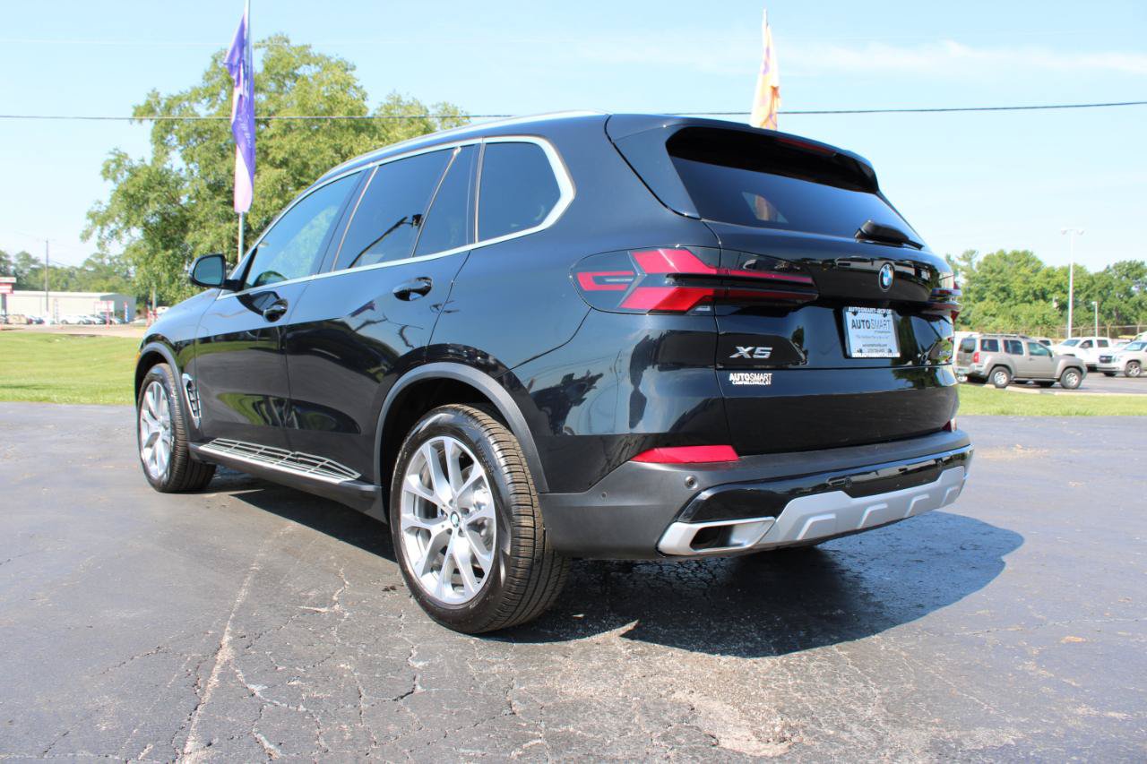 Used 2026 BMW X5 xDrive40i AWD/4WD image 11