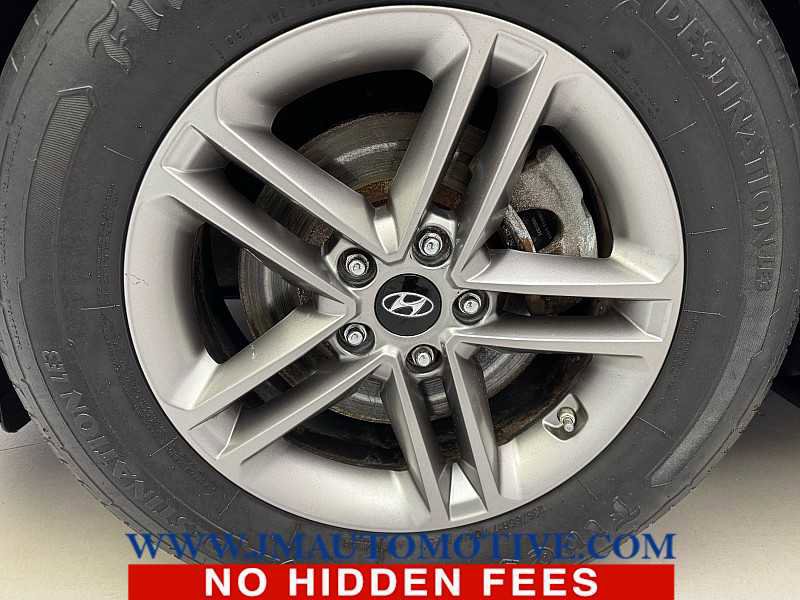 Used 2017 Hyundai Santa Fe Sport AWD/4WD image 9