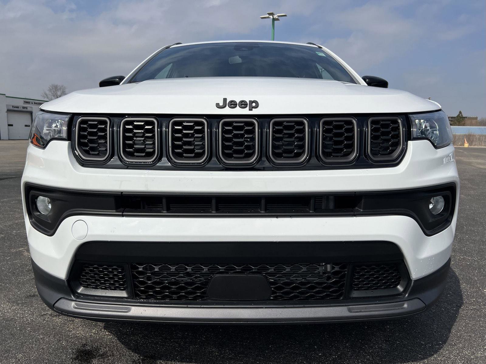 New 2026 Jeep Compass Latitude AWD/4WD image 11
