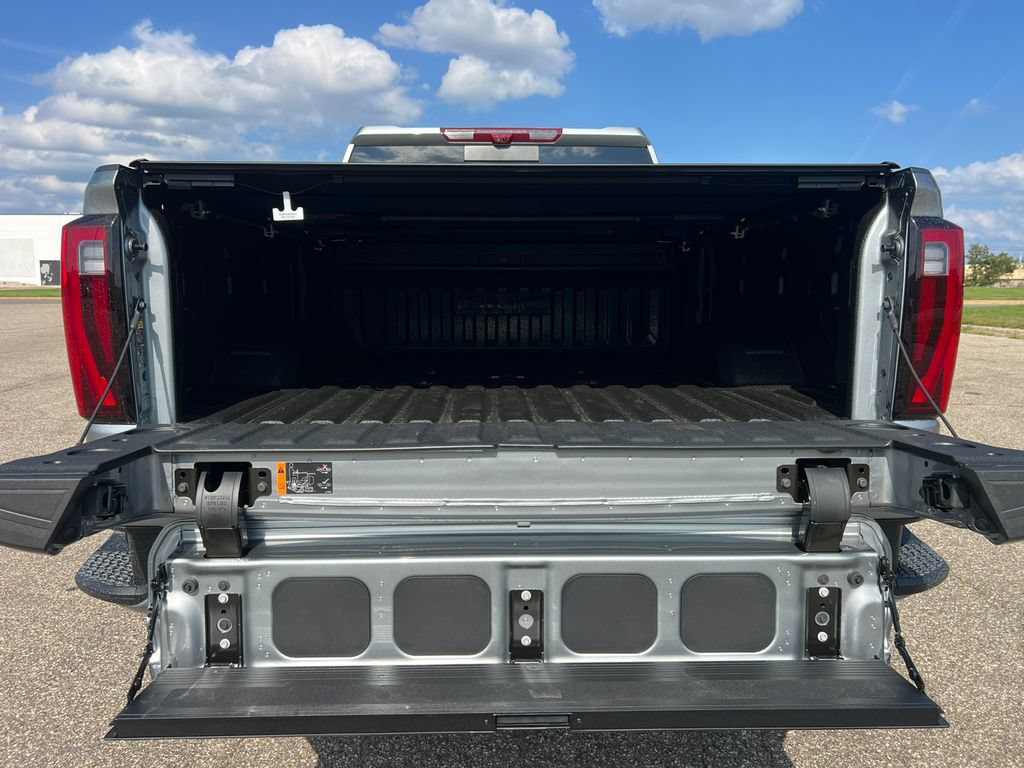 New 2026 GMC Sierra 2500 Denali w/ Denali Reserve Package AWD/4WD image 8