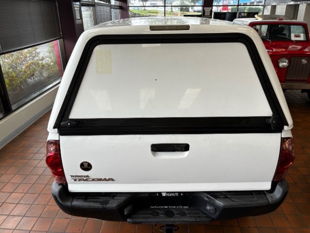 Used 2014 Toyota Tacoma 2WD Regular Cab image 11