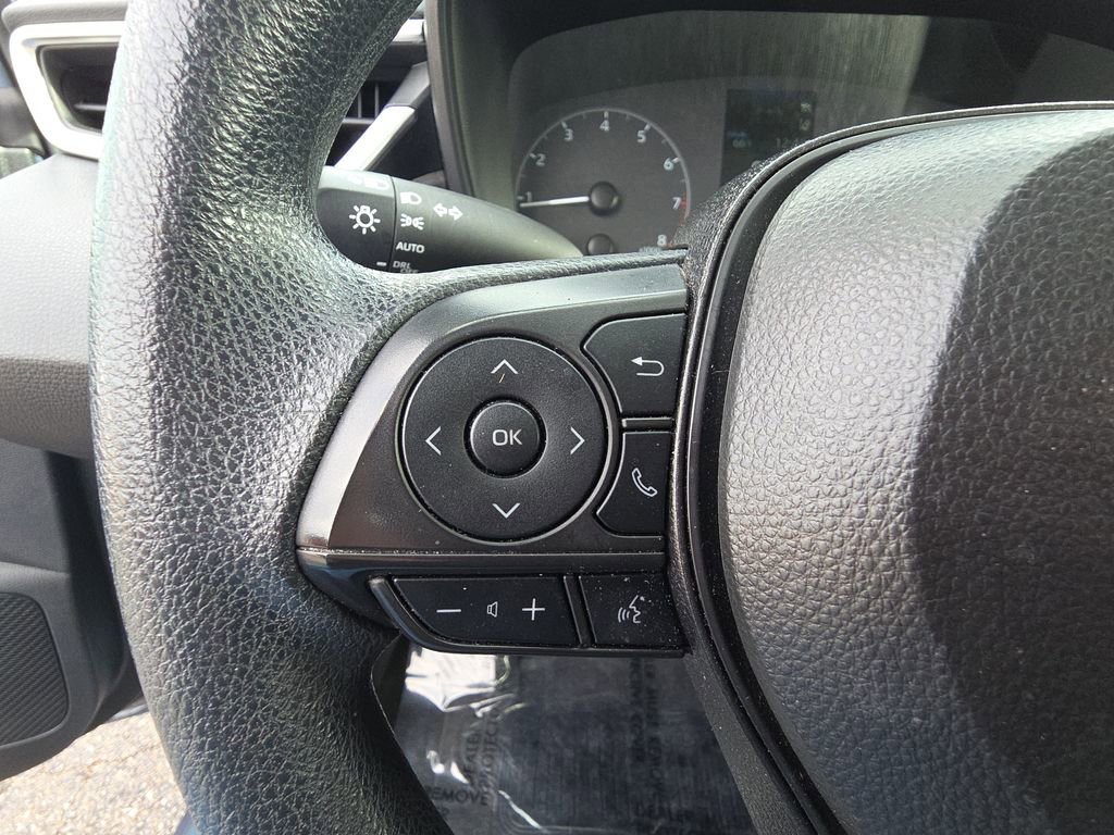Used 2024 Toyota Corolla LE image 18