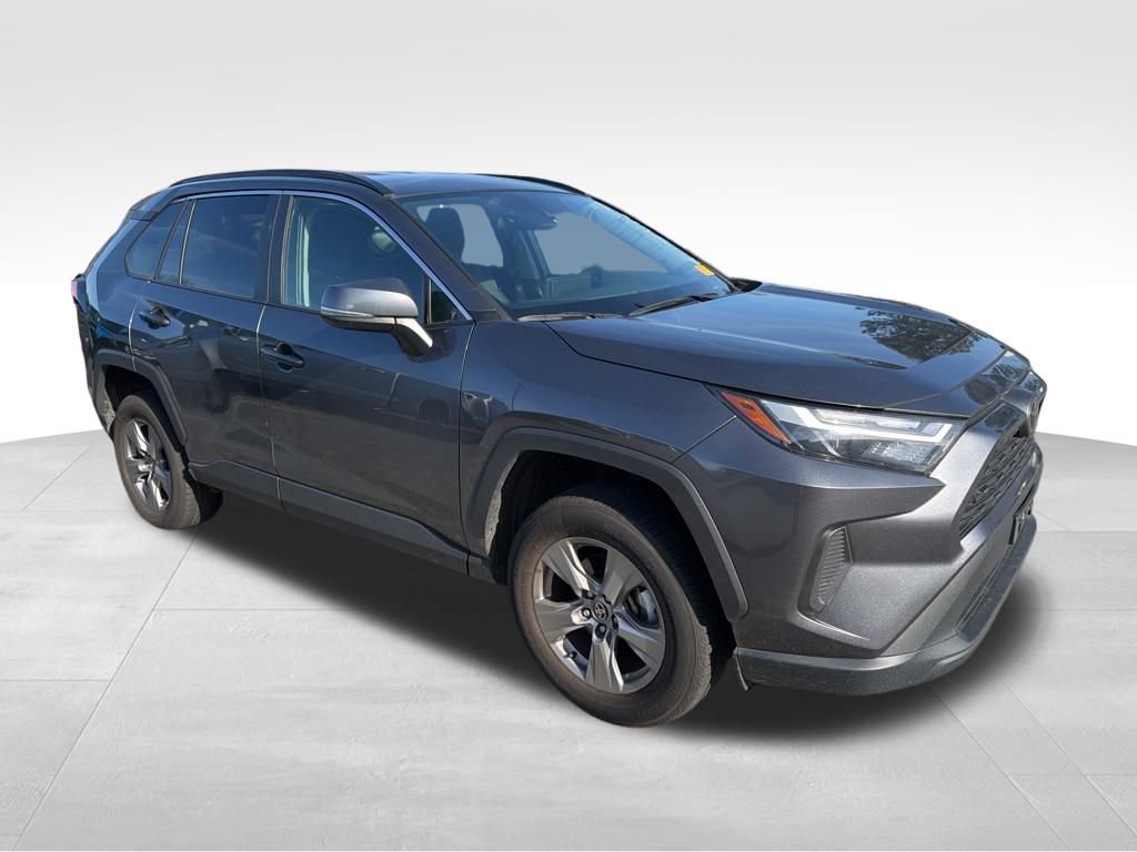 Used 2025 Toyota RAV4 XLE image 6